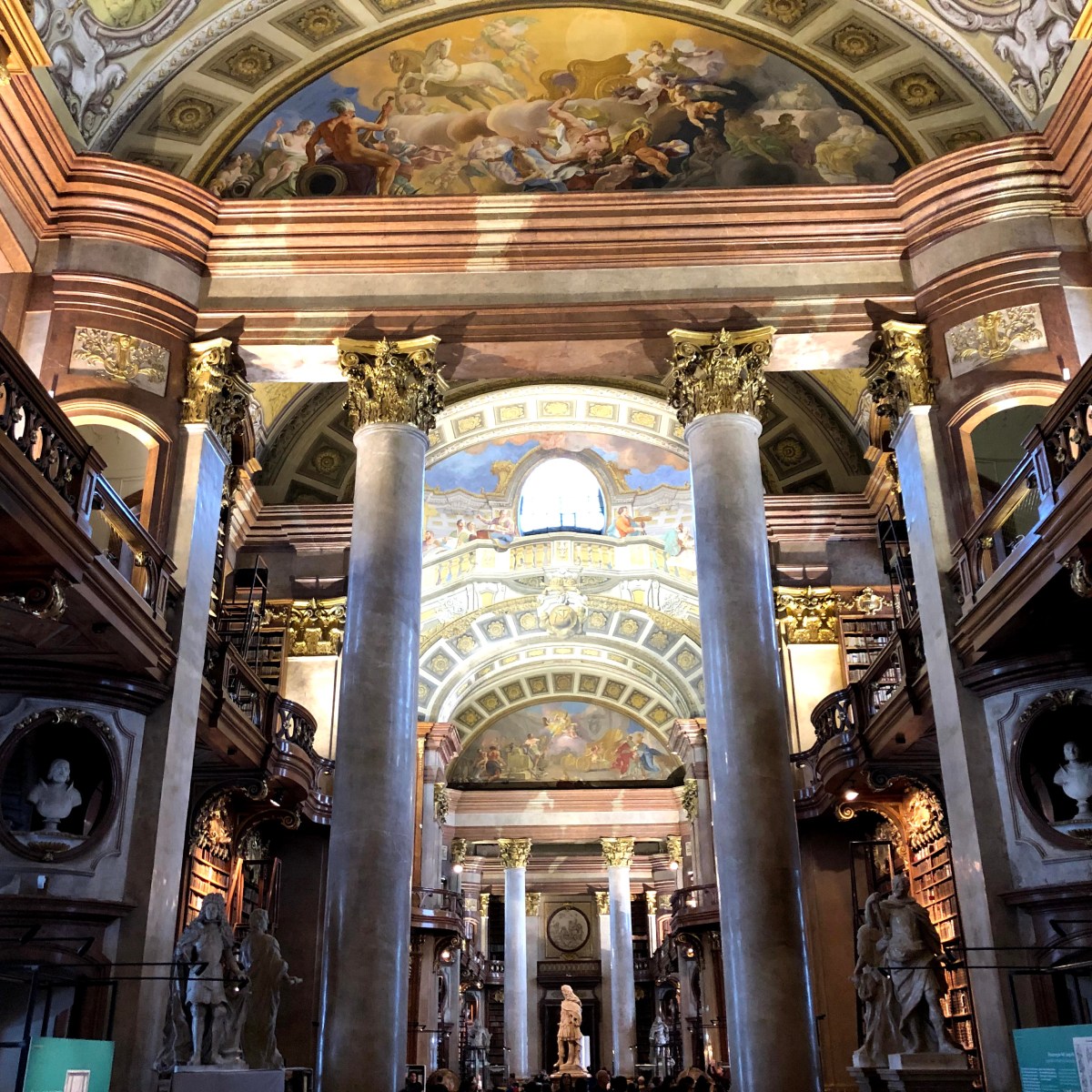 🇦🇹 The amazing Austrian National Library in Vienna, Austria!&nbsp;🇦🇹